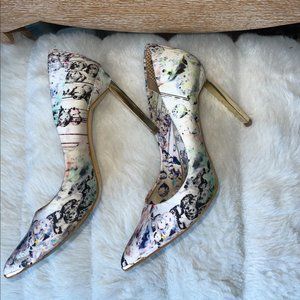 TED BAKER LONDON  gold bottom heels